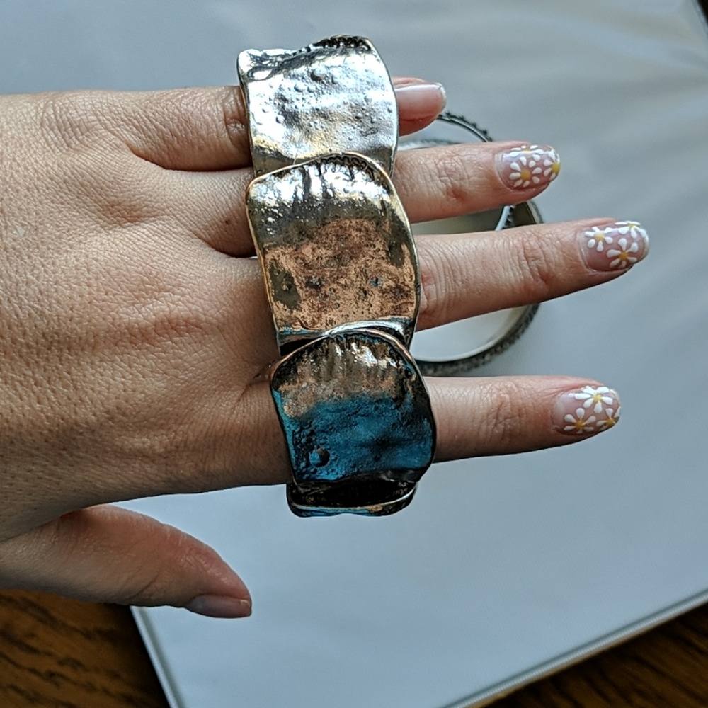 3 bracelets - Picture 2 of 5